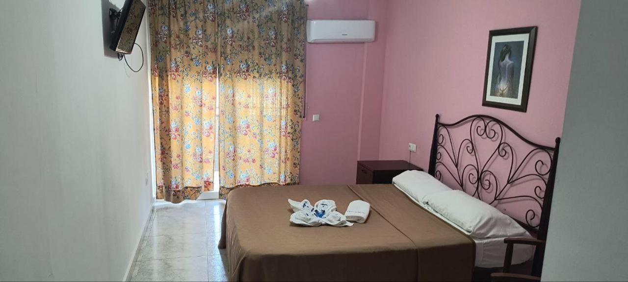 Hostal Europa Tarragona Dış mekan fotoğraf